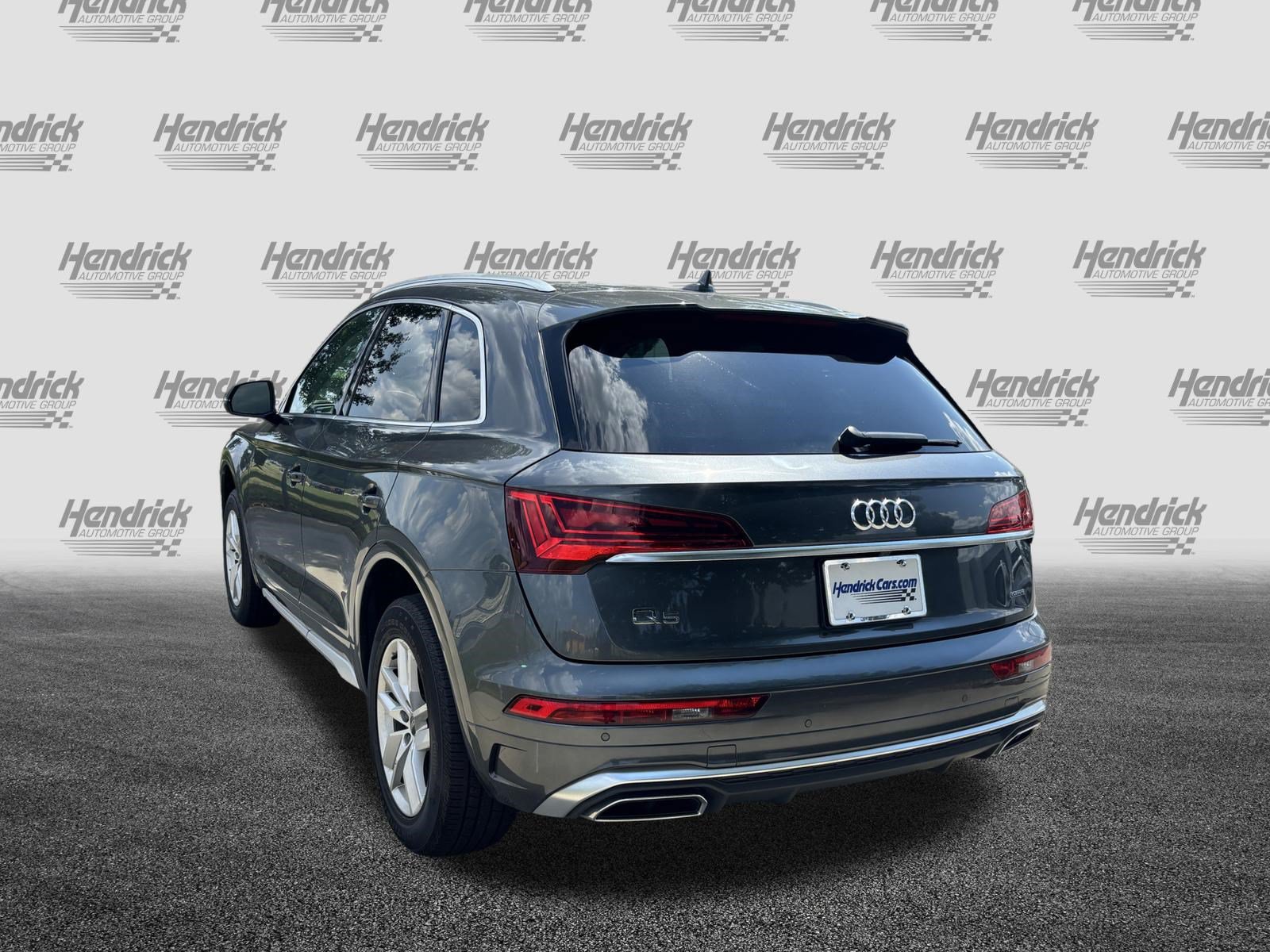 Used 2023 Audi Q5 2.0T Premium w/ Convenience Package AWD/4WD image 9