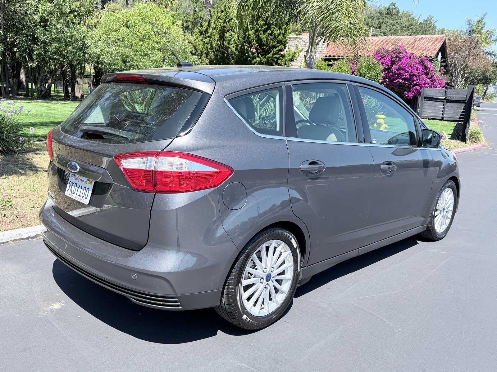 Used 2016 Ford C-MAX Energi SEL w/ Equipment Group 302A FWD image 6