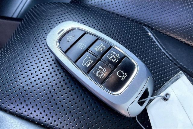 Used 2023 Hyundai Palisade Calligraphy image 10