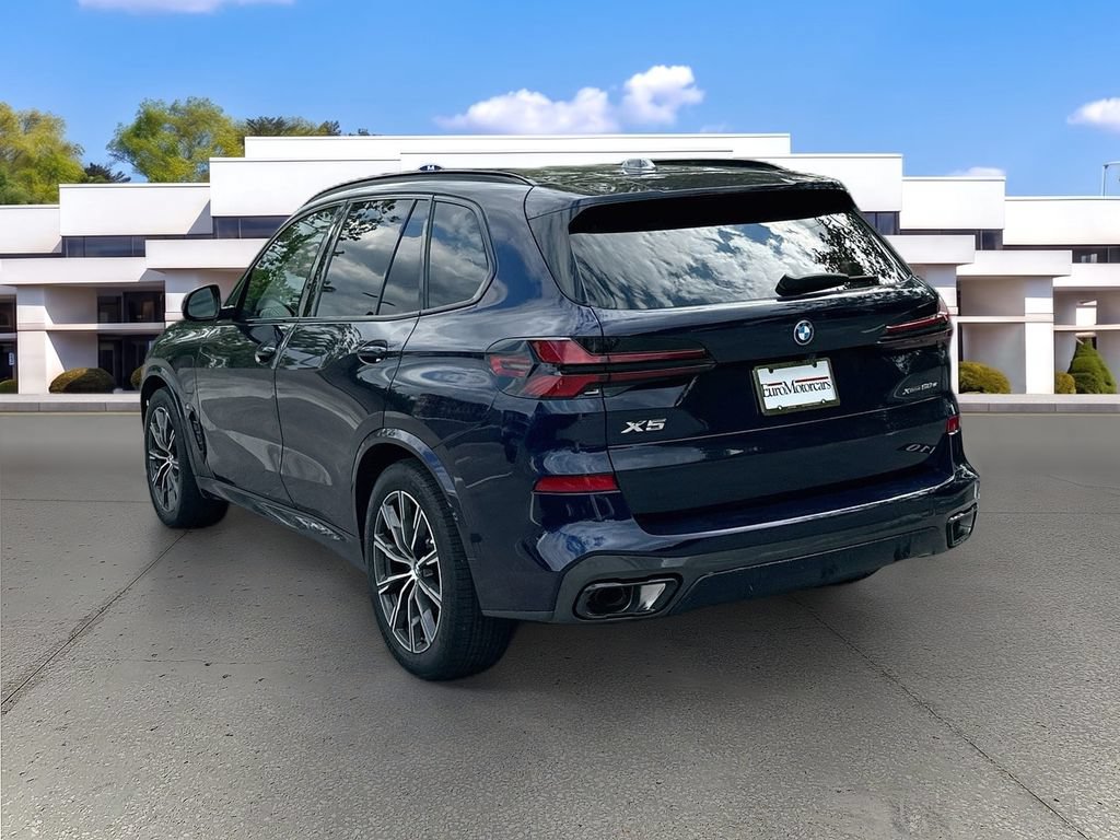 Used 2026 BMW X5 xDrive50e w/ M Sport Package AWD/4WD image 7