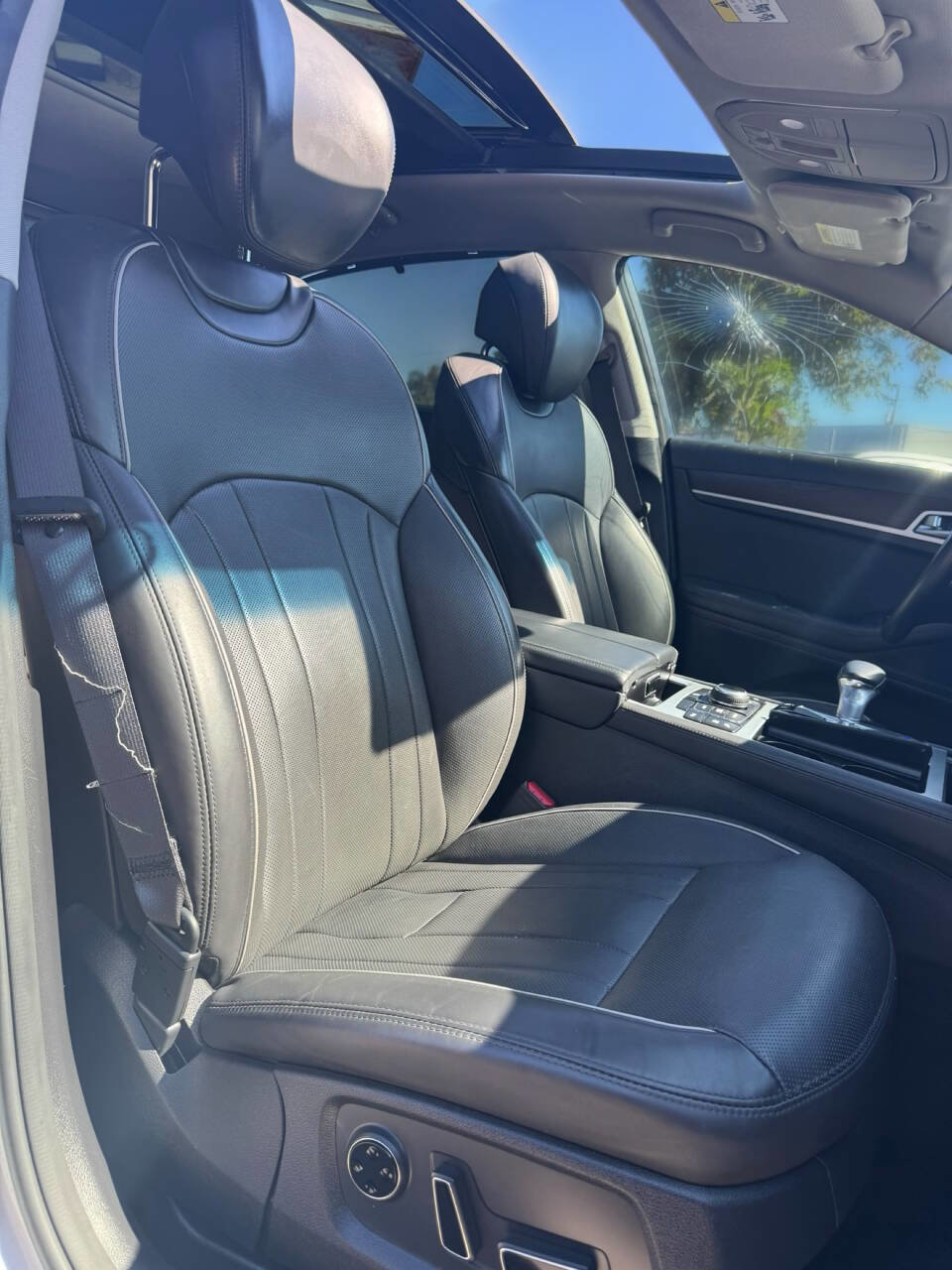 Used 2018 Genesis G80 3.8 w/ Option Group 03 image 24