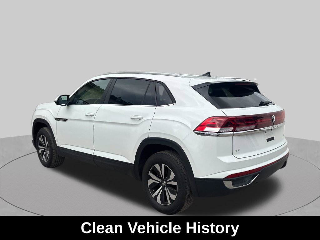 Used 2025 Volkswagen Atlas Cross Sport SE AWD/4WD image 3