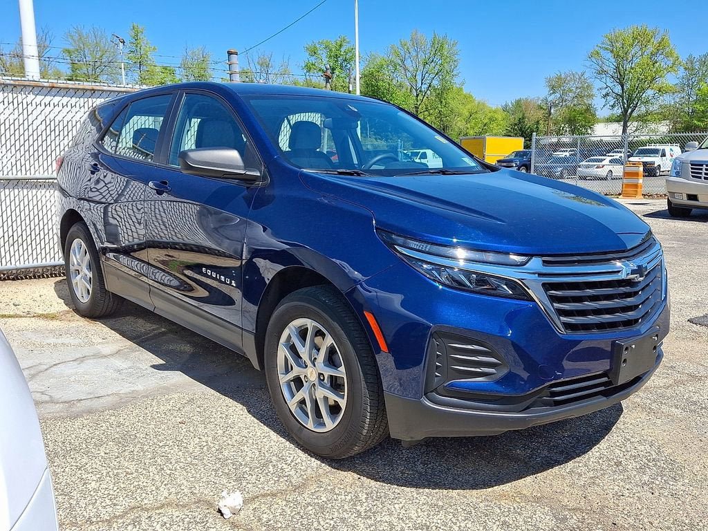 Certified 2022 Chevrolet Equinox LS AWD/4WD image 5