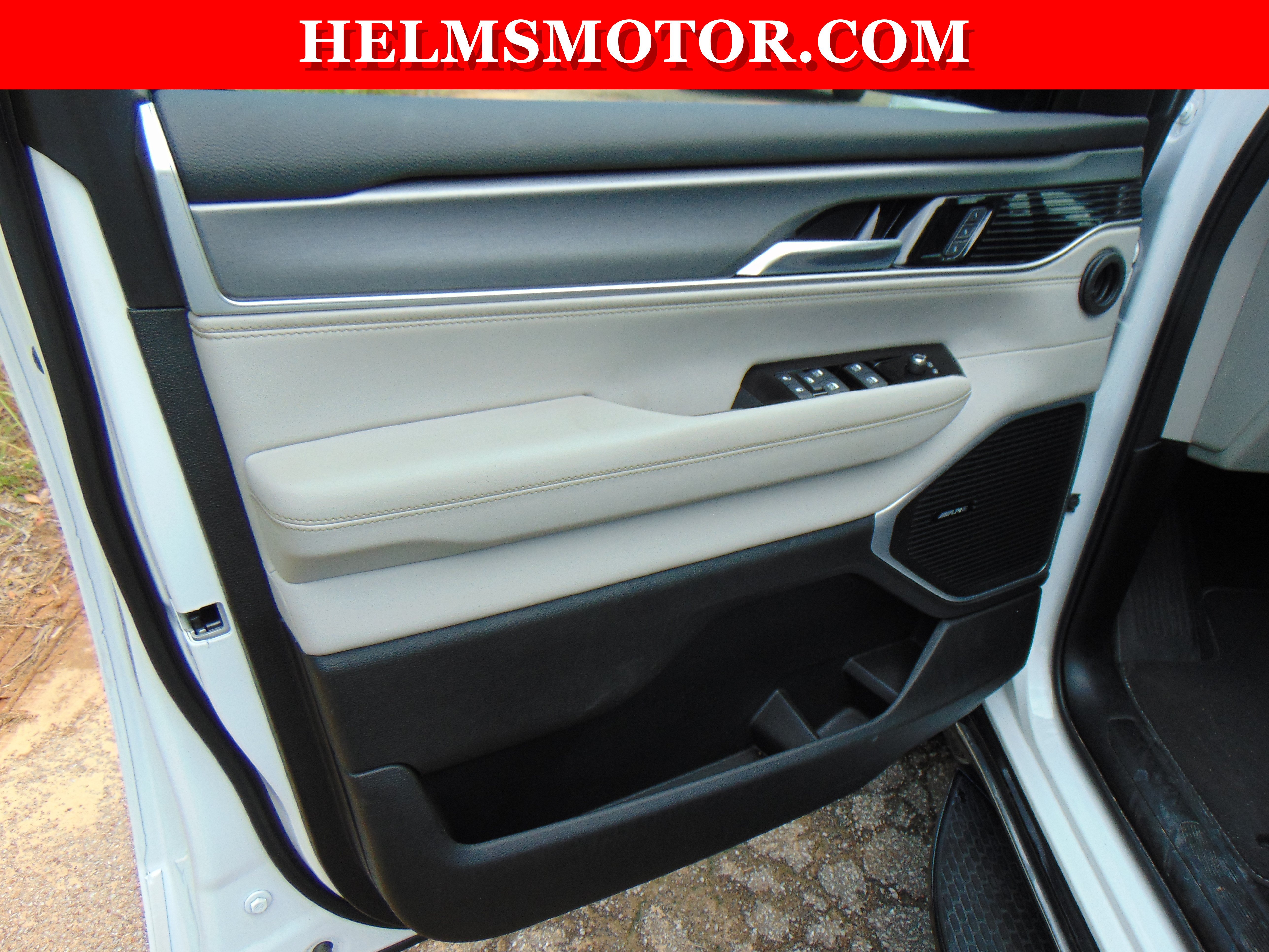 Certified 2025 Jeep Wagoneer 4WD image 19
