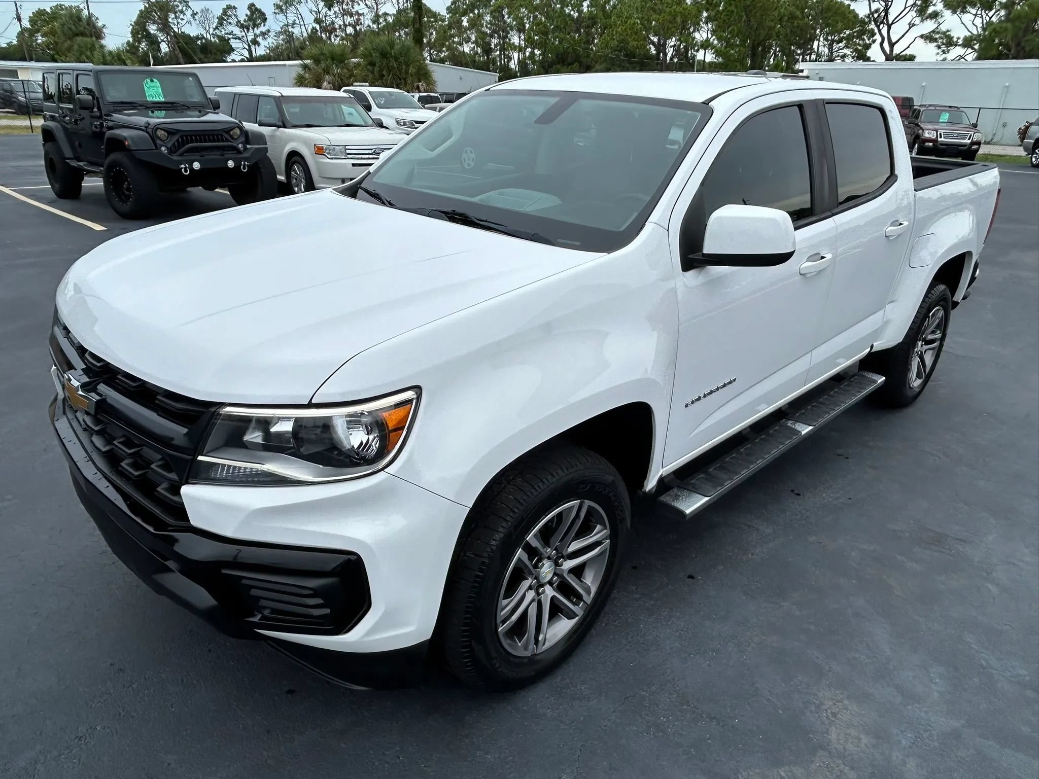 Used 2021 Chevrolet Colorado W/T w/ Custom Special Edition RWD image 8