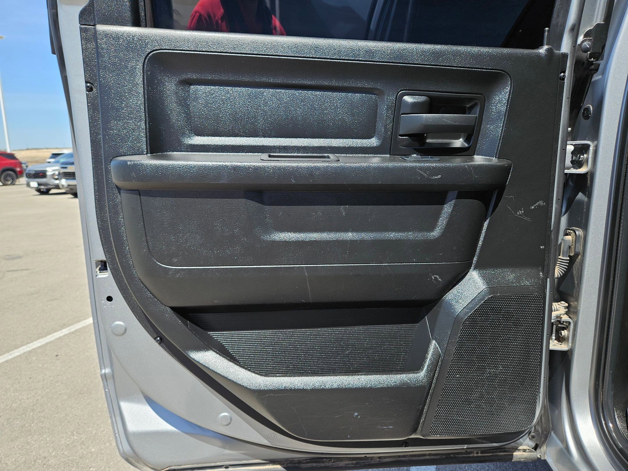 Used 2024 RAM 2500 Tradesman w/ Chrome Appearance Group image 15