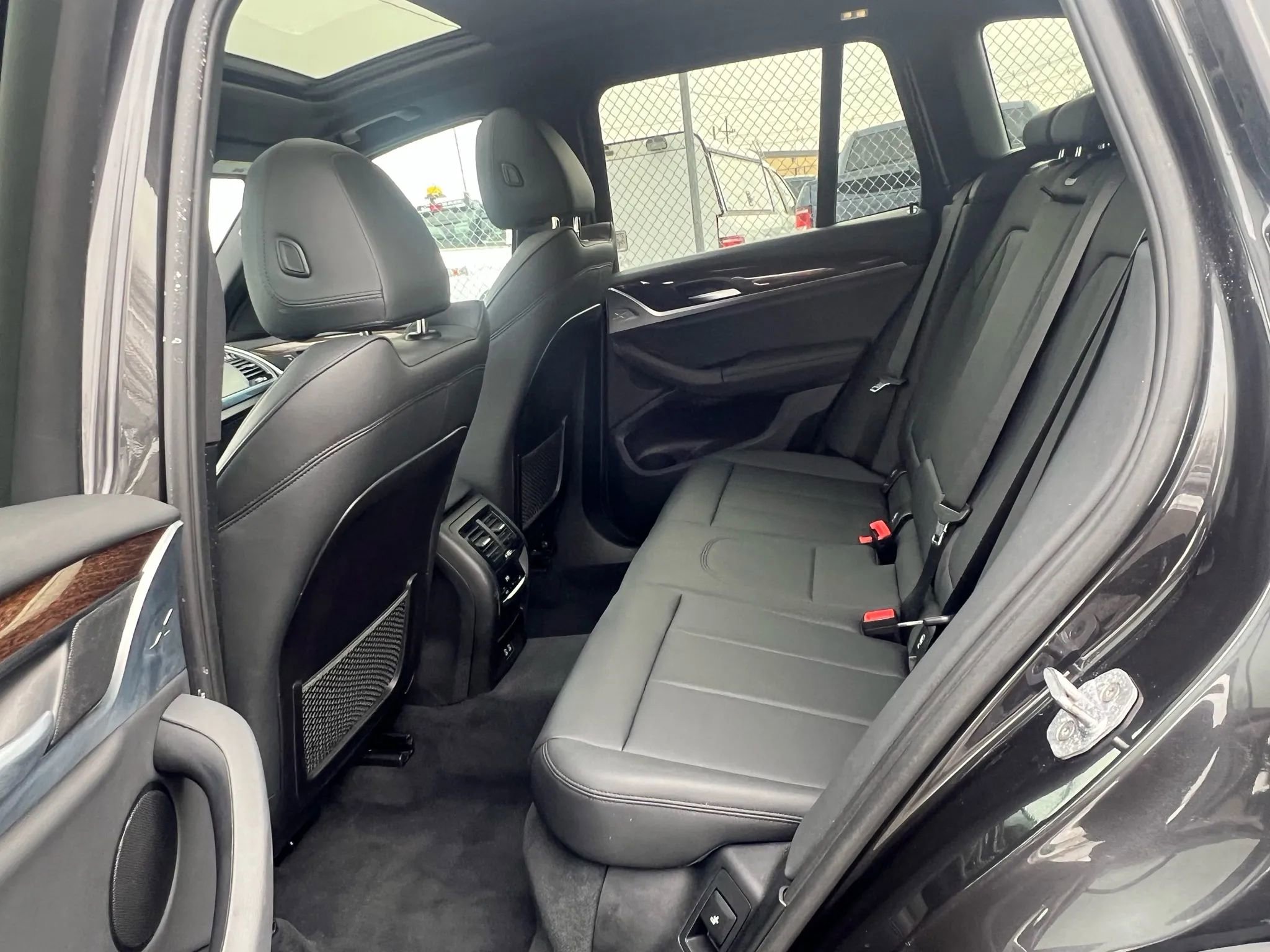Used 2020 BMW X3 xDrive30i w/ Driving Assistance Package AWD/4WD image 27