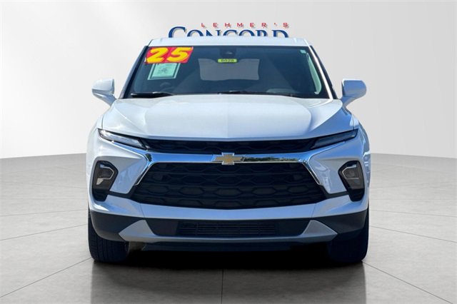 Used 2025 Chevrolet Blazer LT image 9