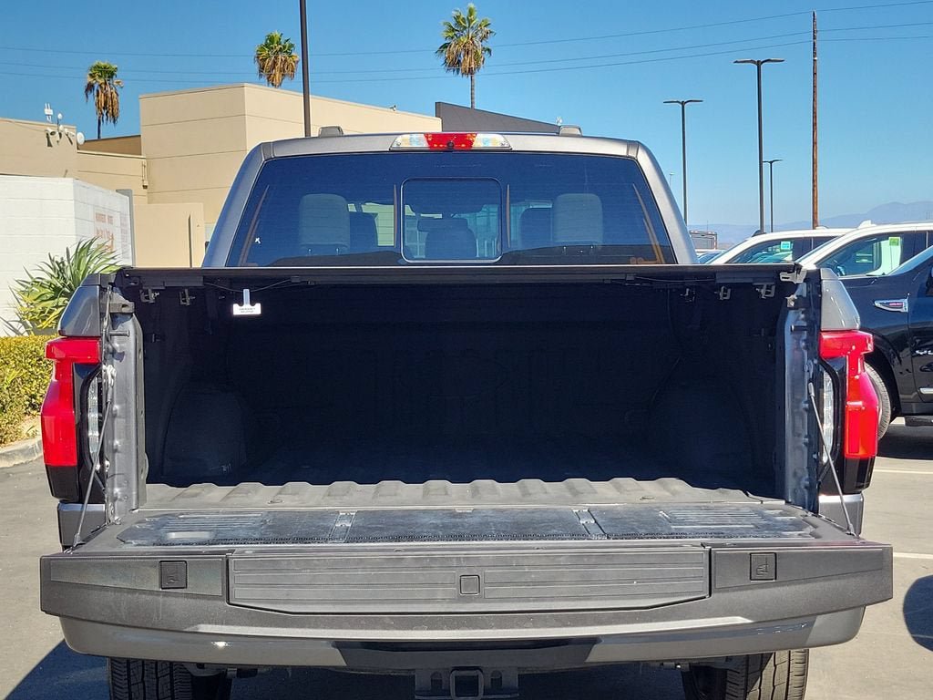 Used 2023 Ford F150 Lightning Platinum AWD/4WD image 9