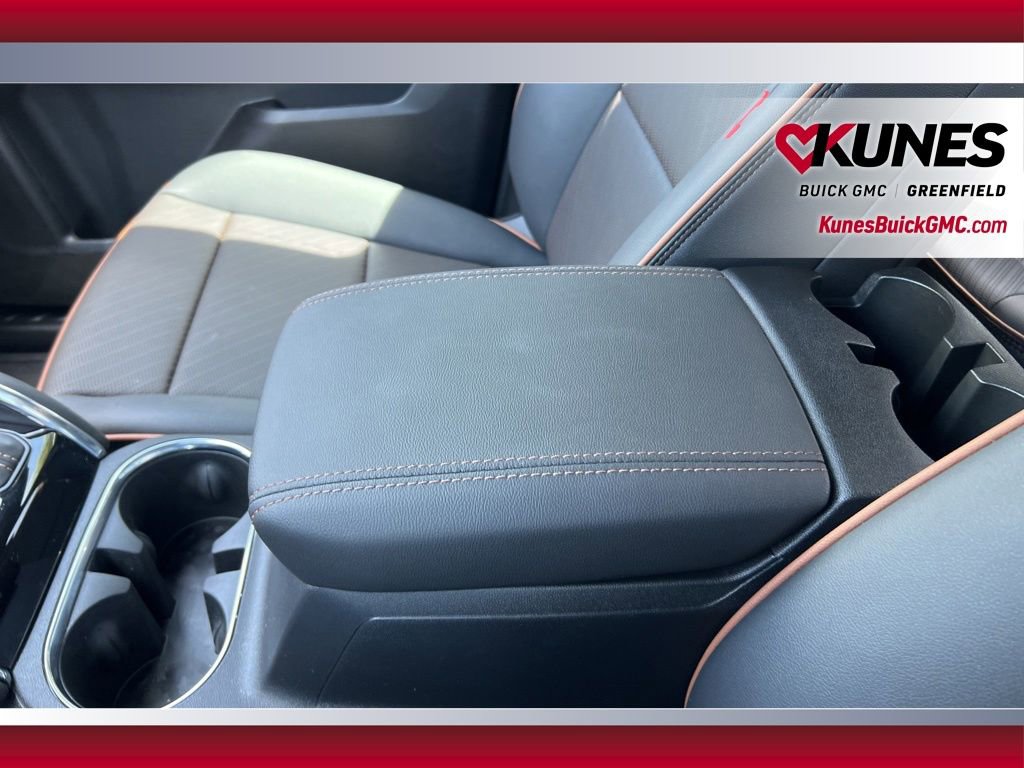 Used 2026 GMC Canyon AT4 w/ Technology Plus Package AWD/4WD image 30