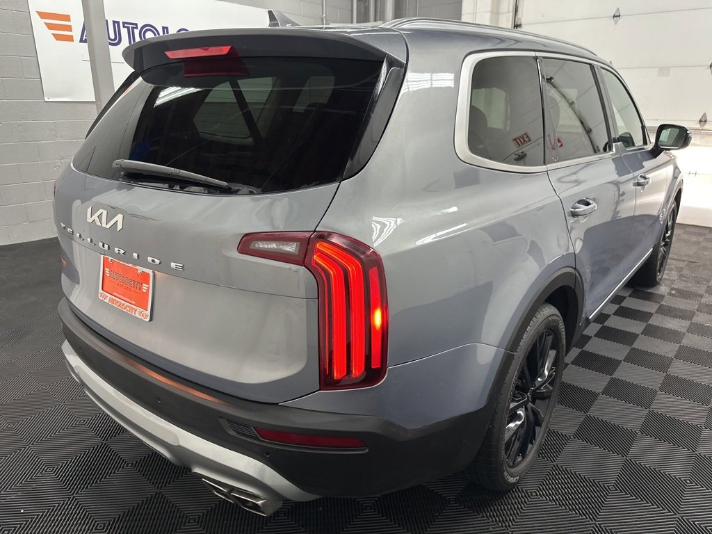 Used 2022 Kia Telluride SX w/ SX Prestige Package image 9