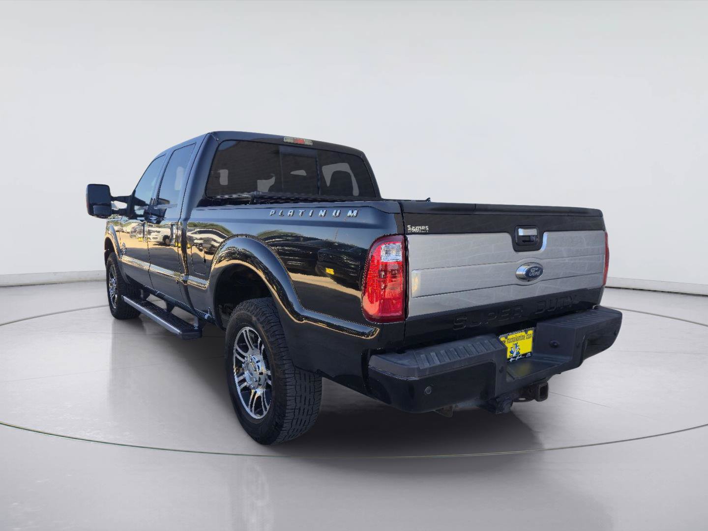 Used 2015 Ford F250 Platinum w/ FX4 Off-Road Package AWD/4WD image 3