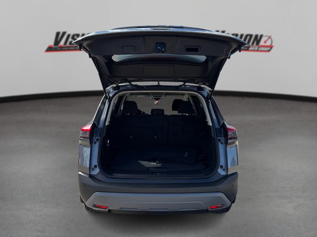 Used 2023 Nissan Rogue S image 11