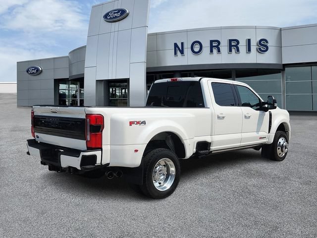 Certified 2025 Ford F450 Platinum w/ FX4 Off-Road Package AWD/4WD image 4