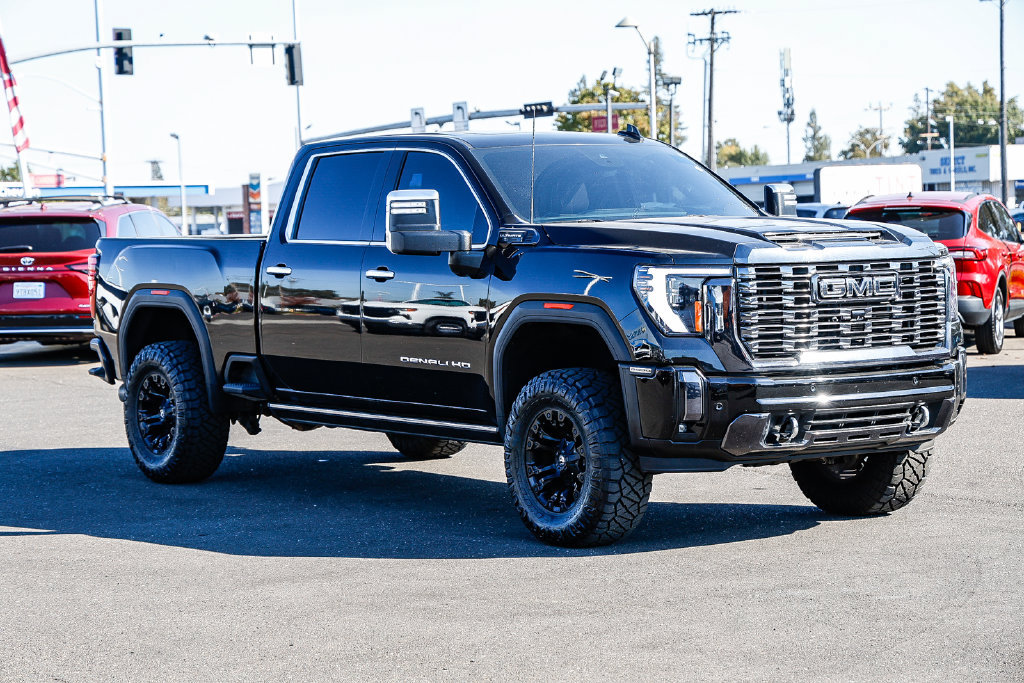Used 2024 GMC Sierra 2500 Denali Ultimate AWD/4WD image 17