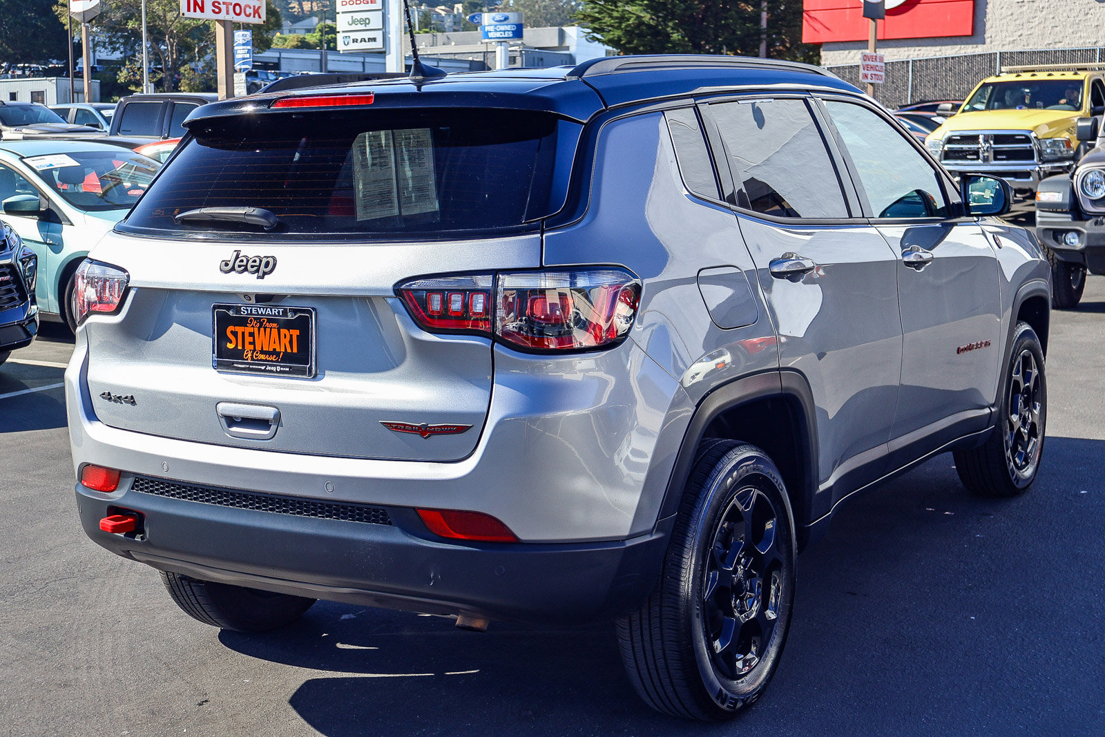 Used 2024 Jeep Compass Trailhawk image 21