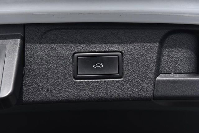 Used 2022 Volkswagen Atlas SE w/ Black Wheel Package image 26