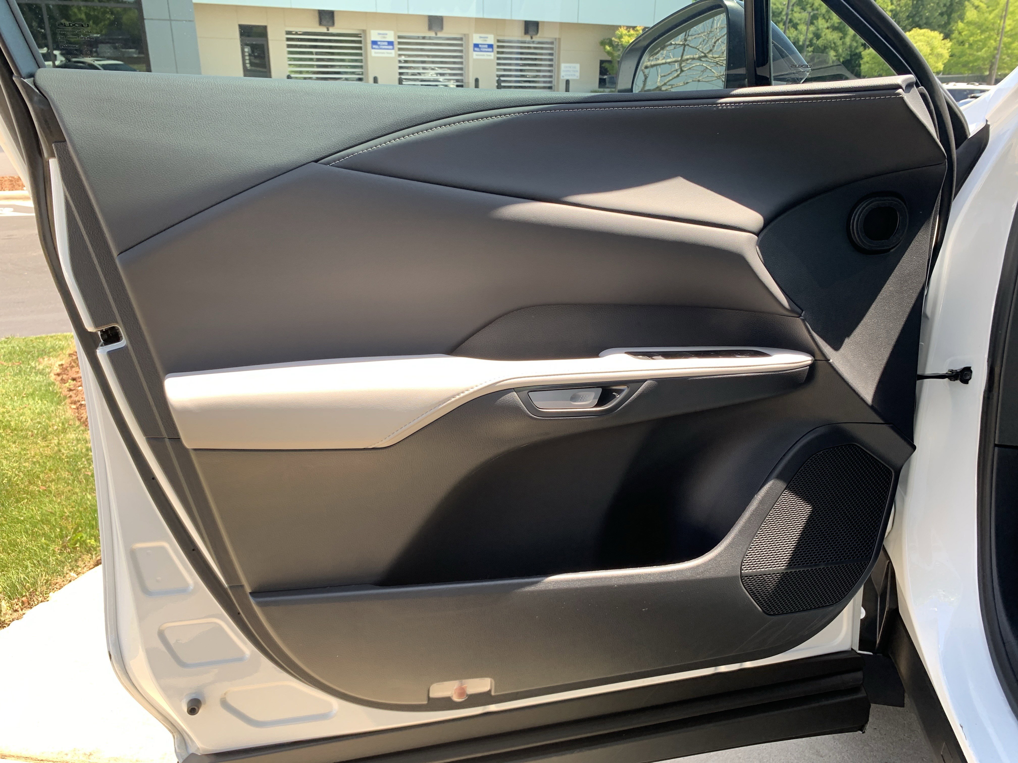 Used 2026 Lexus RX 350h w/ Convenience Package AWD/4WD image 14