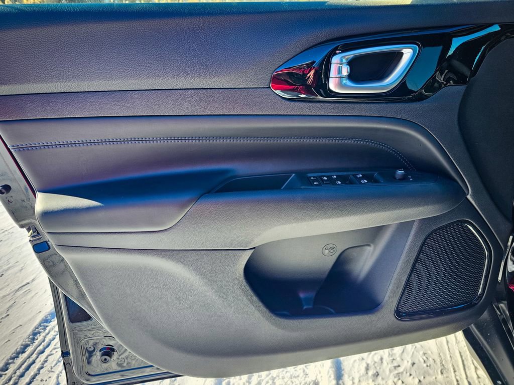 New 2026 Jeep Compass Latitude image 9