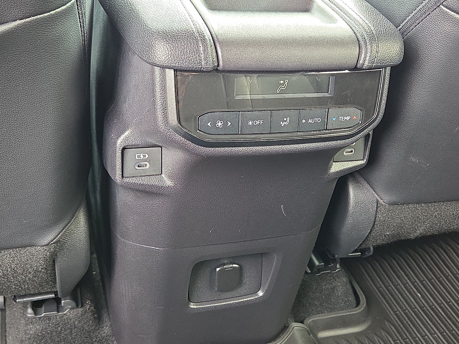 Used 2024 Toyota Grand Highlander FWD image 12