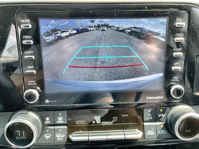 Used 2021 Toyota Highlander L FWD image 24