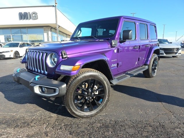 Used 2023 Jeep Wrangler Unlimited Sahara w/ Cold Weather Group image 2