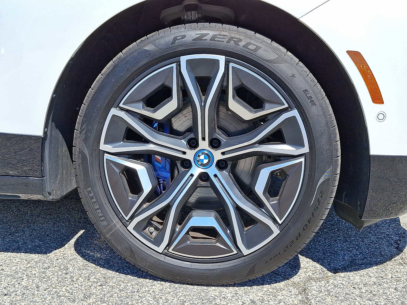 Used 2024 BMW iX M60 image 8