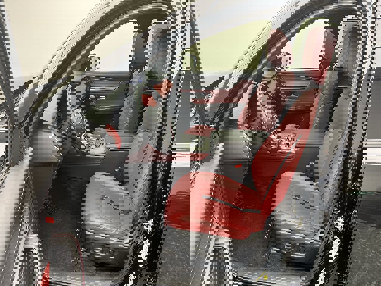 Certified 2025 MAZDA CX-70 3.3 Turbo w/ Premium Plus Pkg image 3