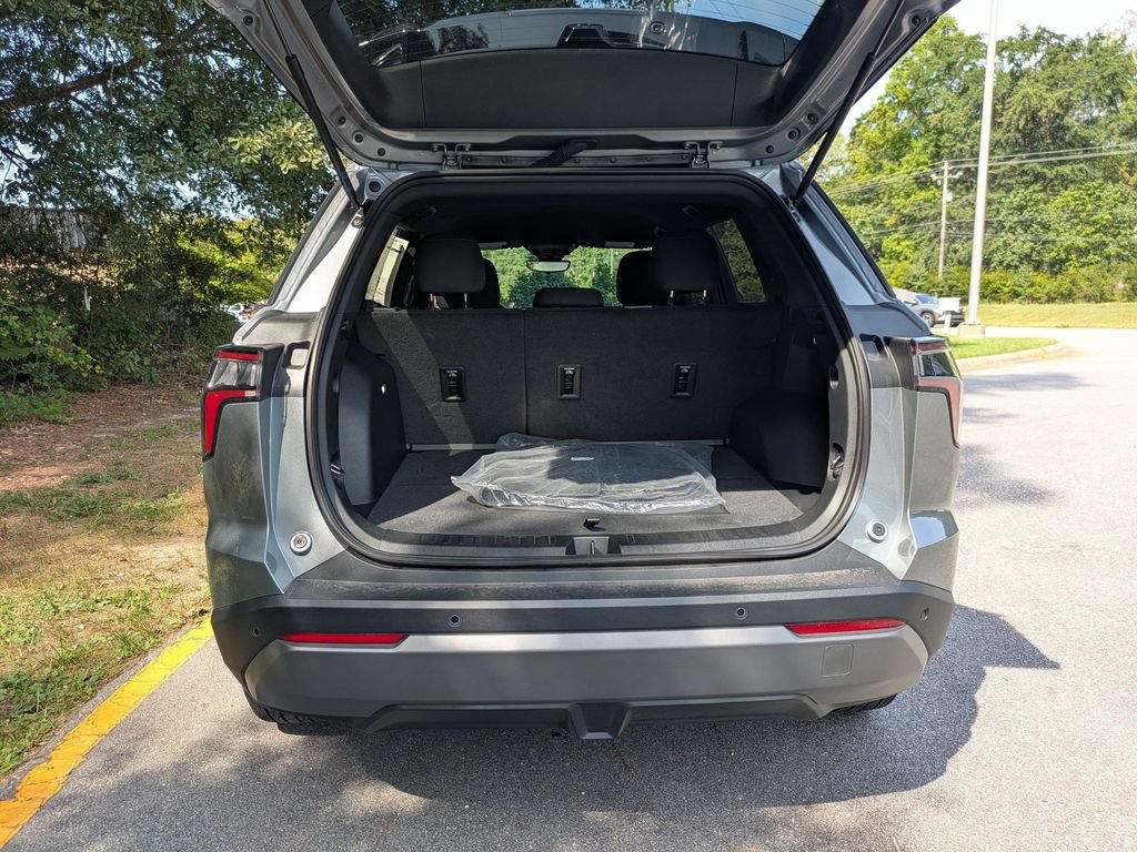New 2026 Chevrolet Equinox LT w/ Safety and Technology Package FWD image 29