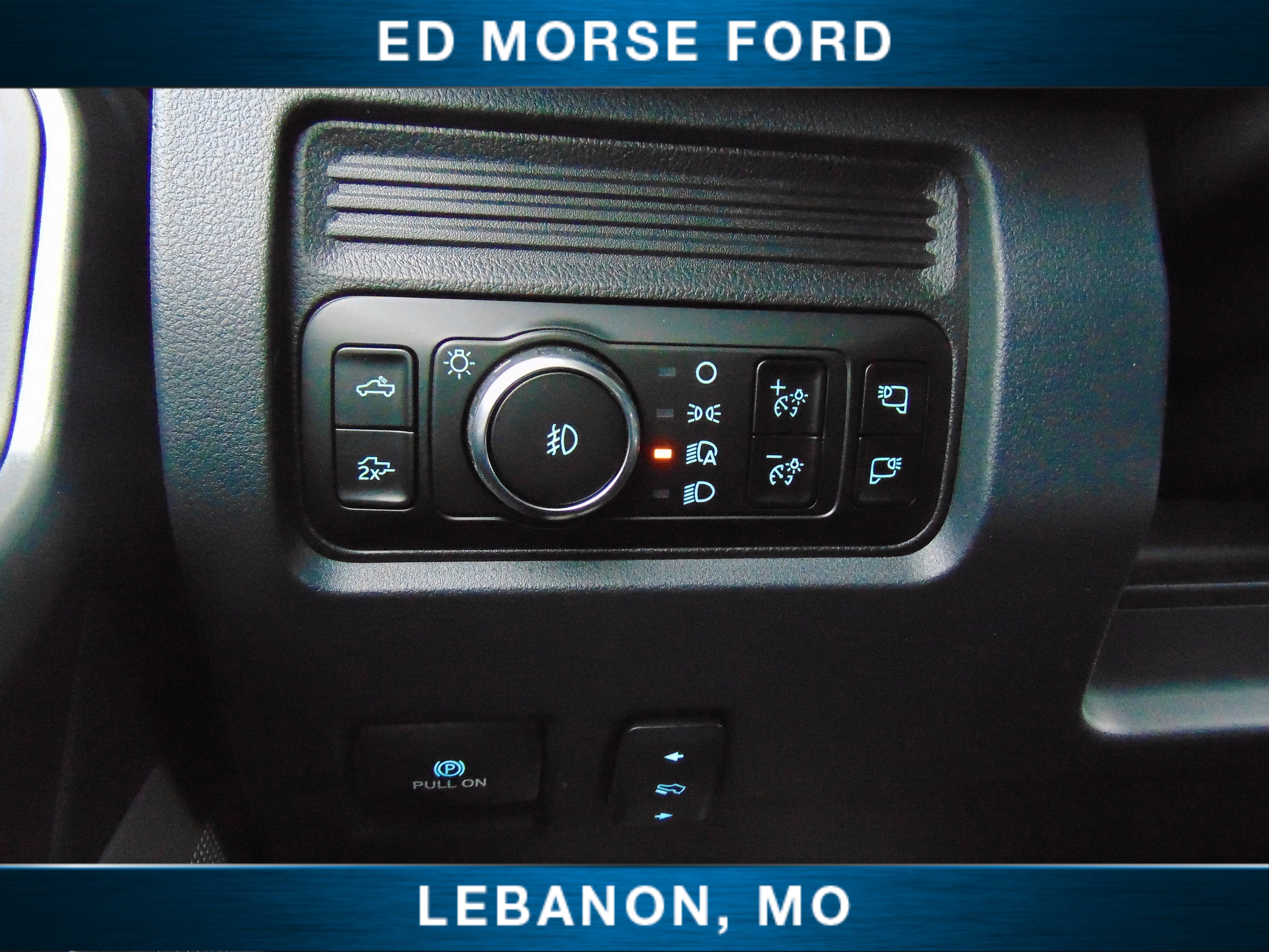New 2026 Ford F250 Lariat w/ Black Appearance Package image 22