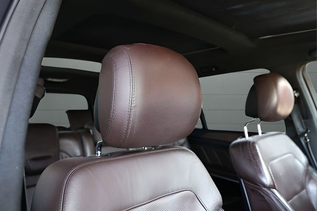 Used 2013 Mercedes-Benz GL 550 4MATIC image 72