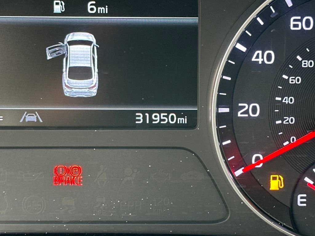 Used 2023 Kia Forte LXS image 10