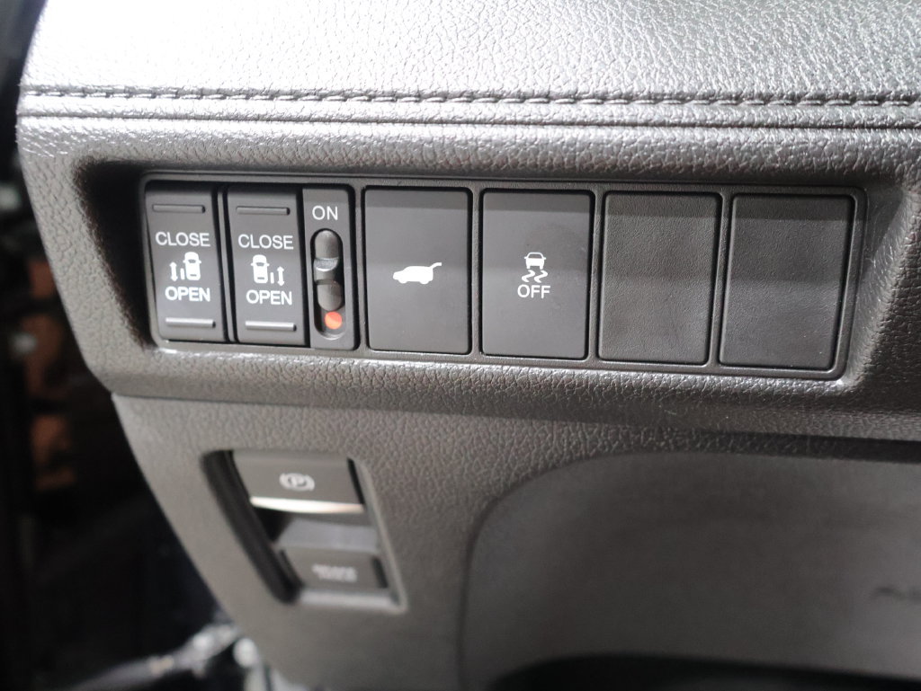 Used 2025 Honda Odyssey Sport-L image 29