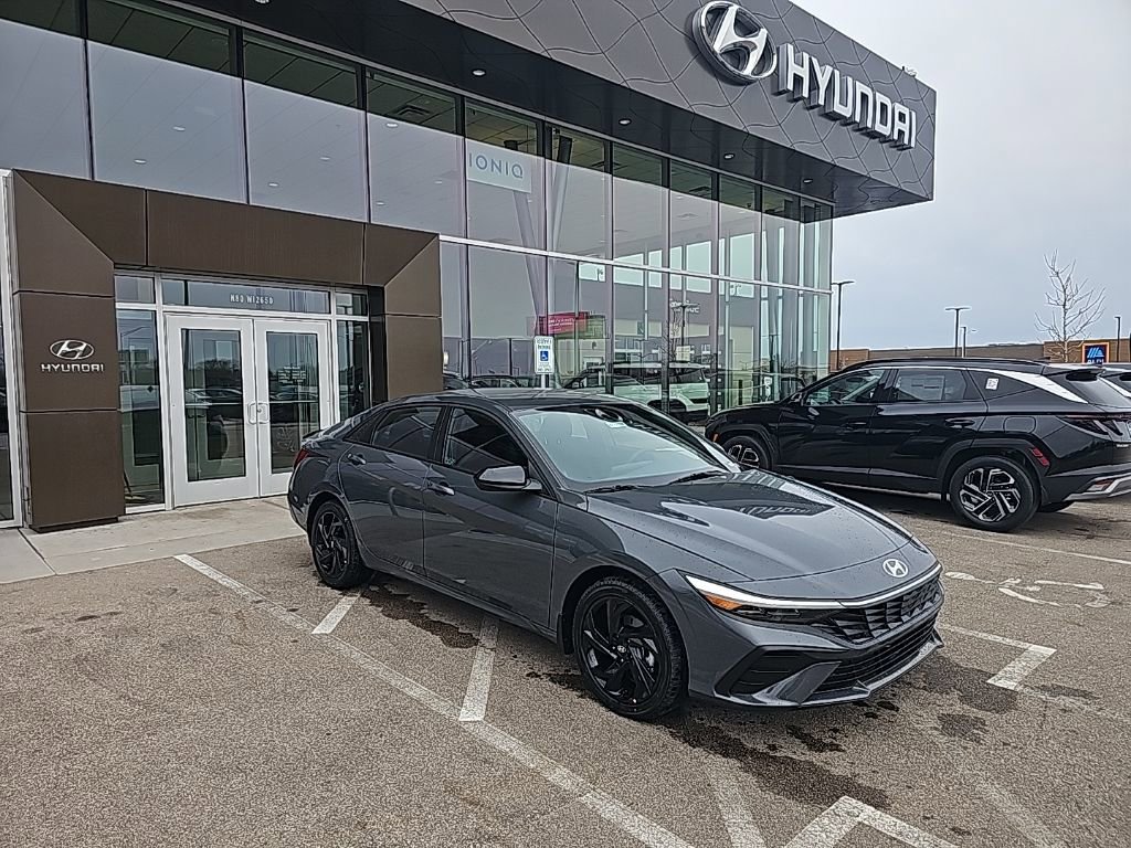 New 2026 Hyundai Elantra Sport image 7