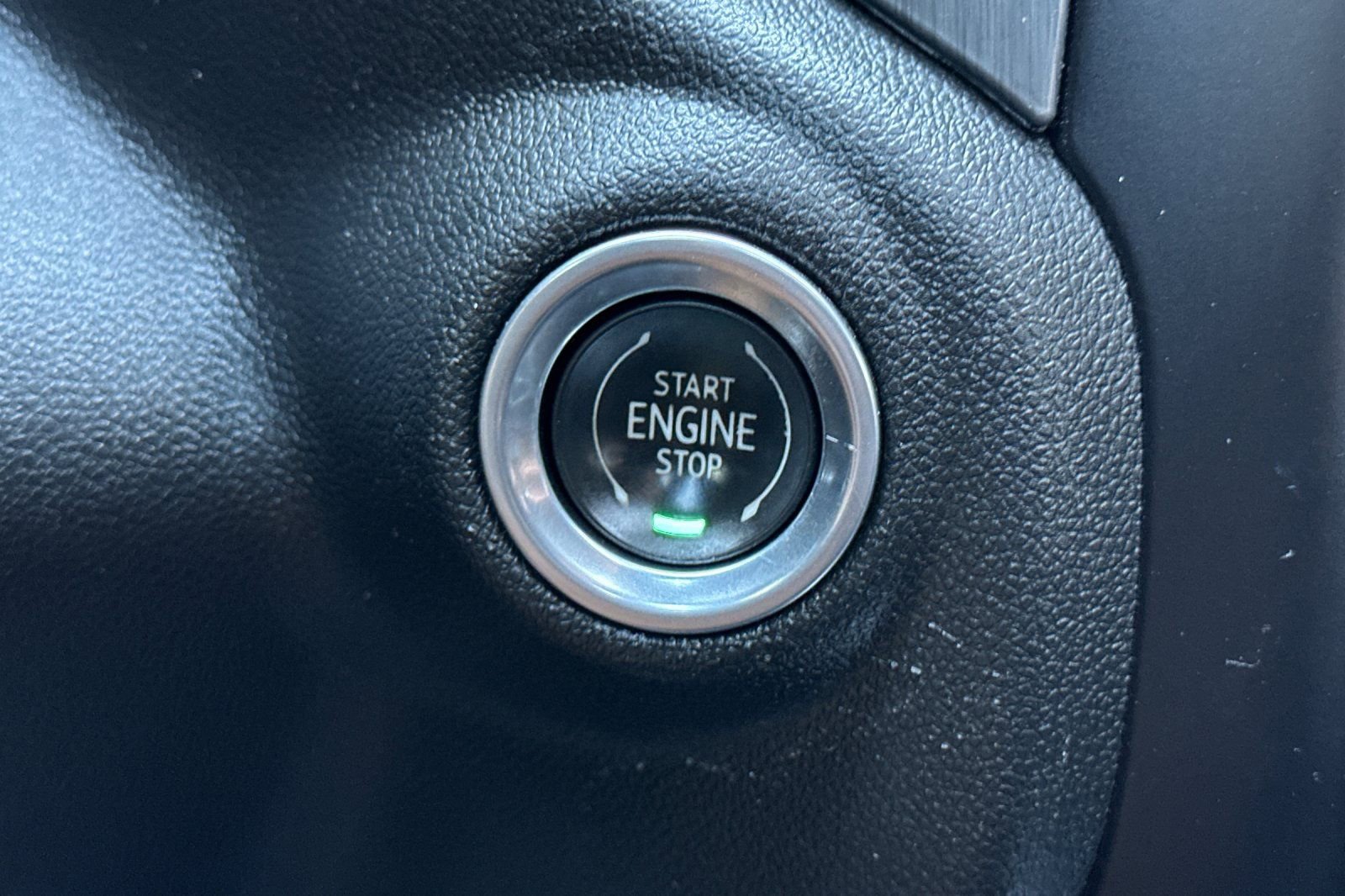 Used 2023 GMC Sierra 2500 Denali w/ Denali Ultimate Package image 22