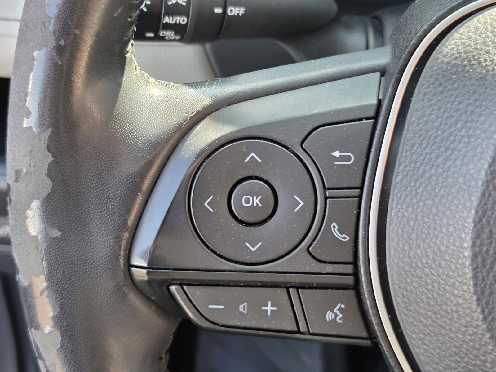 Used 2019 Toyota RAV4 XLE image 24