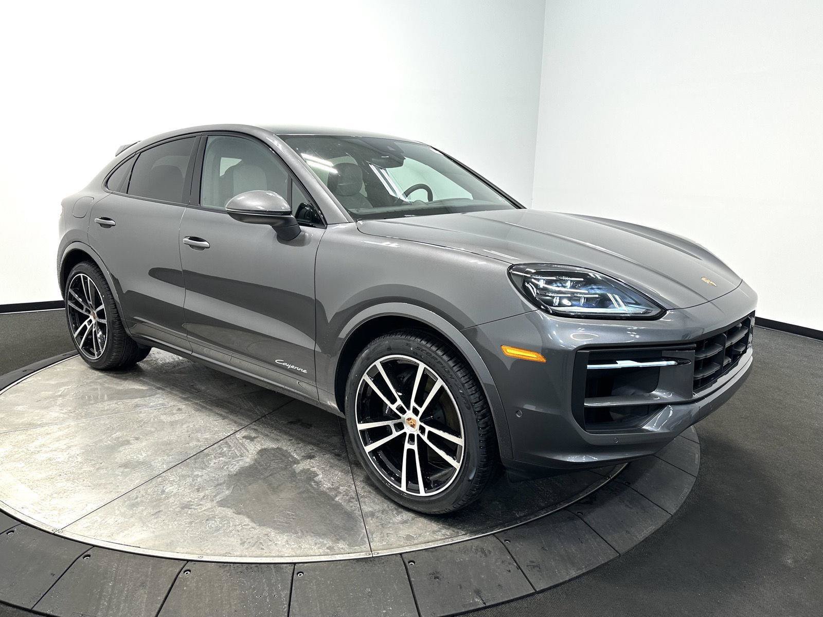 New 2026 Porsche Cayenne Coupe AWD/4WD image 9