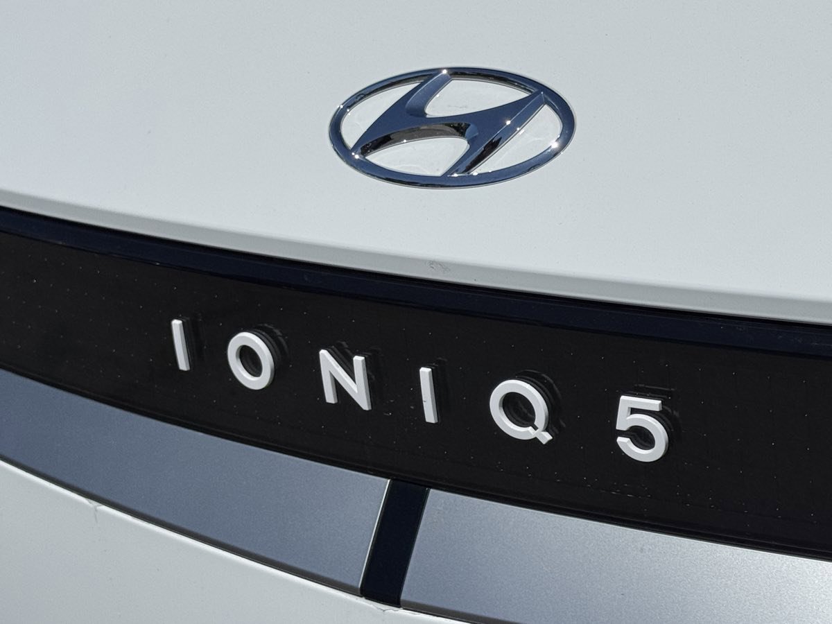 Used 2024 Hyundai Ioniq 5 SE RWD image 12