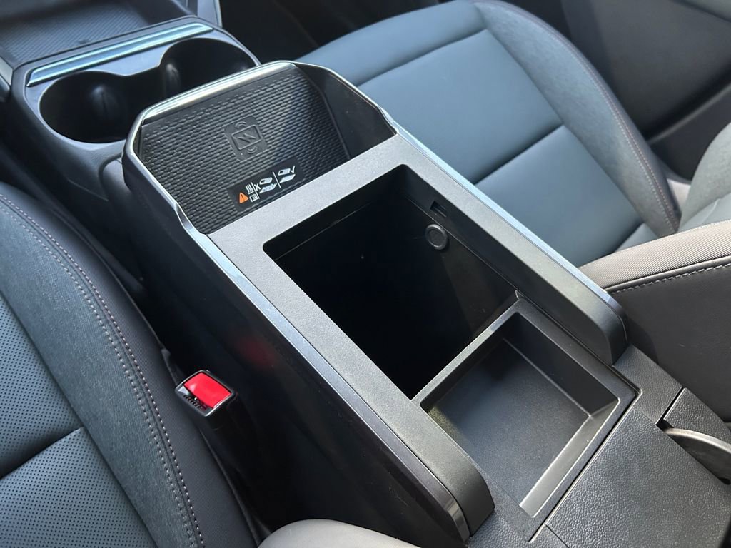 Used 2026 GMC Terrain AT4 w/ Technology Package II image 36