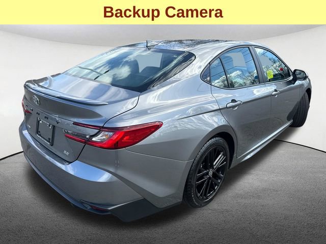 Used 2025 Toyota Camry SE w/ Convenience Package image 10