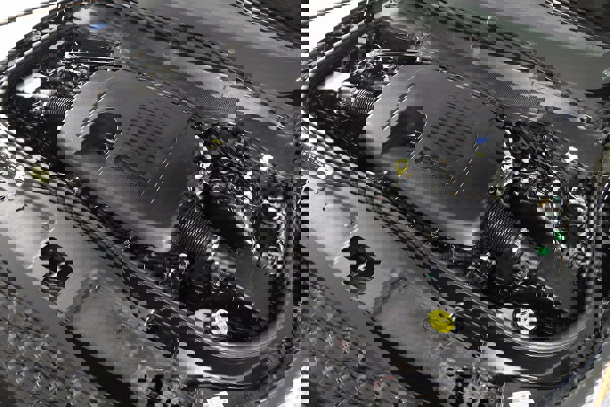 Used 2023 Land Rover Discovery S R-Dynamic image 21