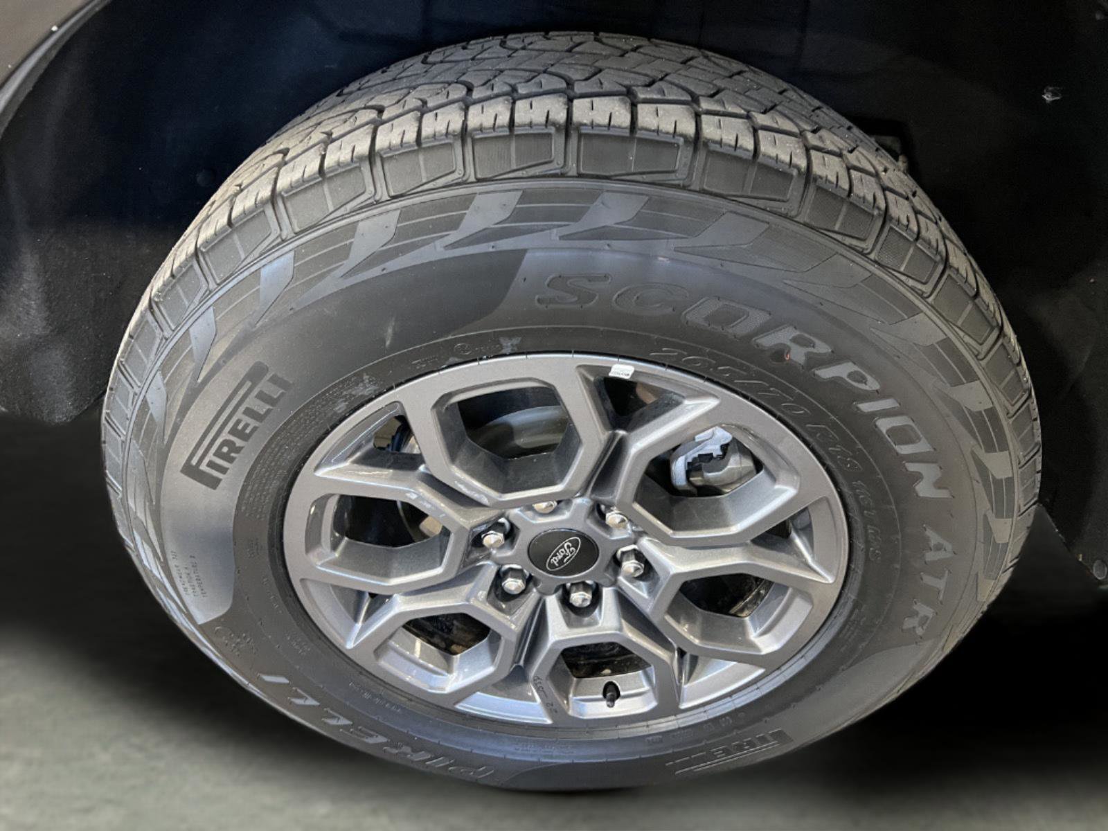 Used 2025 Ford Expedition Active image 9