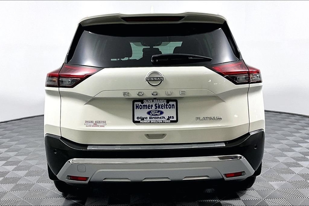 Used 2023 Nissan Rogue Platinum FWD image 4