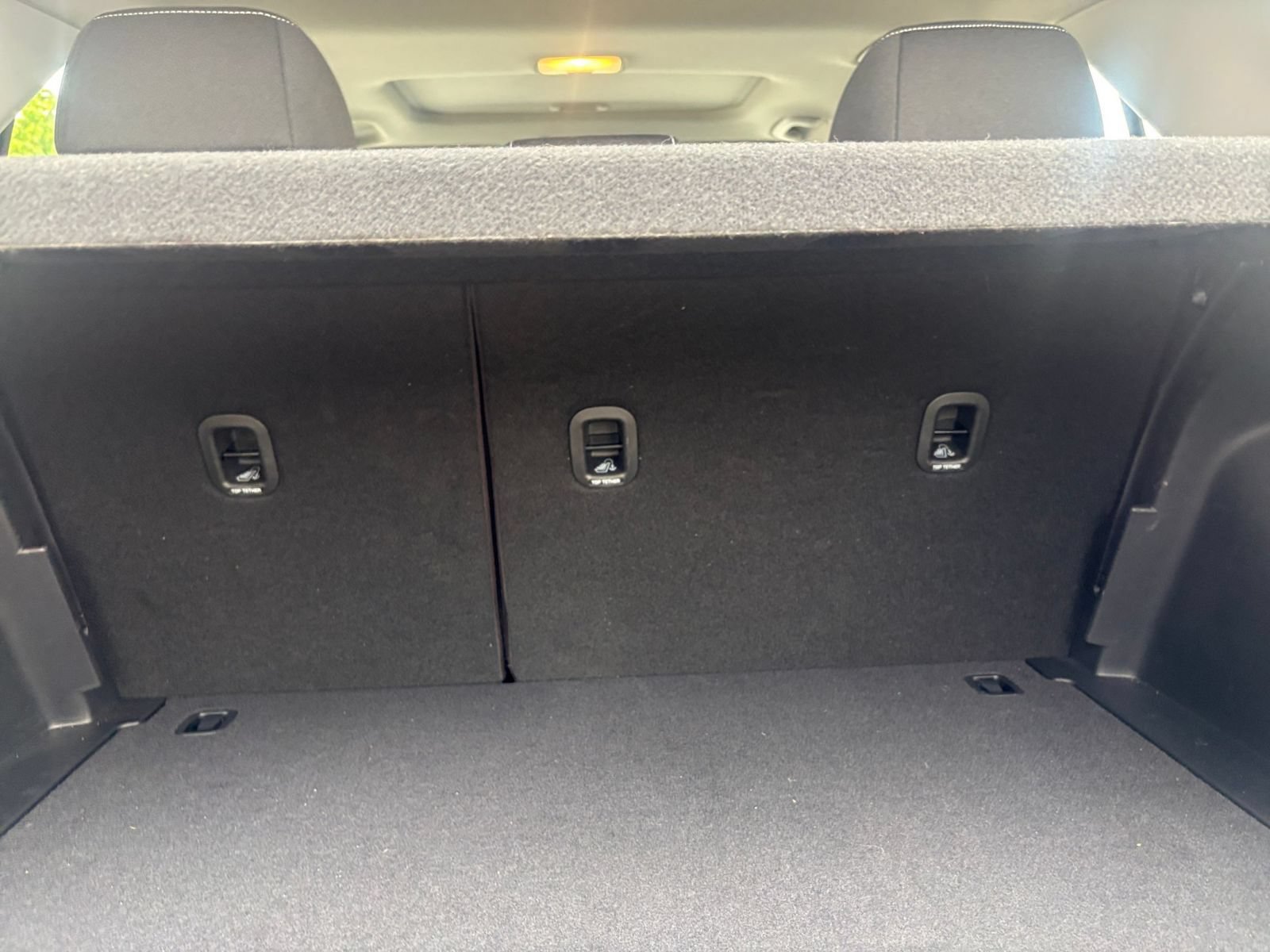 Used 2026 Hyundai Venue SEL FWD image 25
