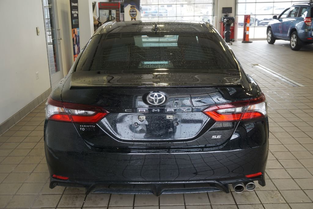 Used 2022 Toyota Camry SE w/ Convenience Package image 5