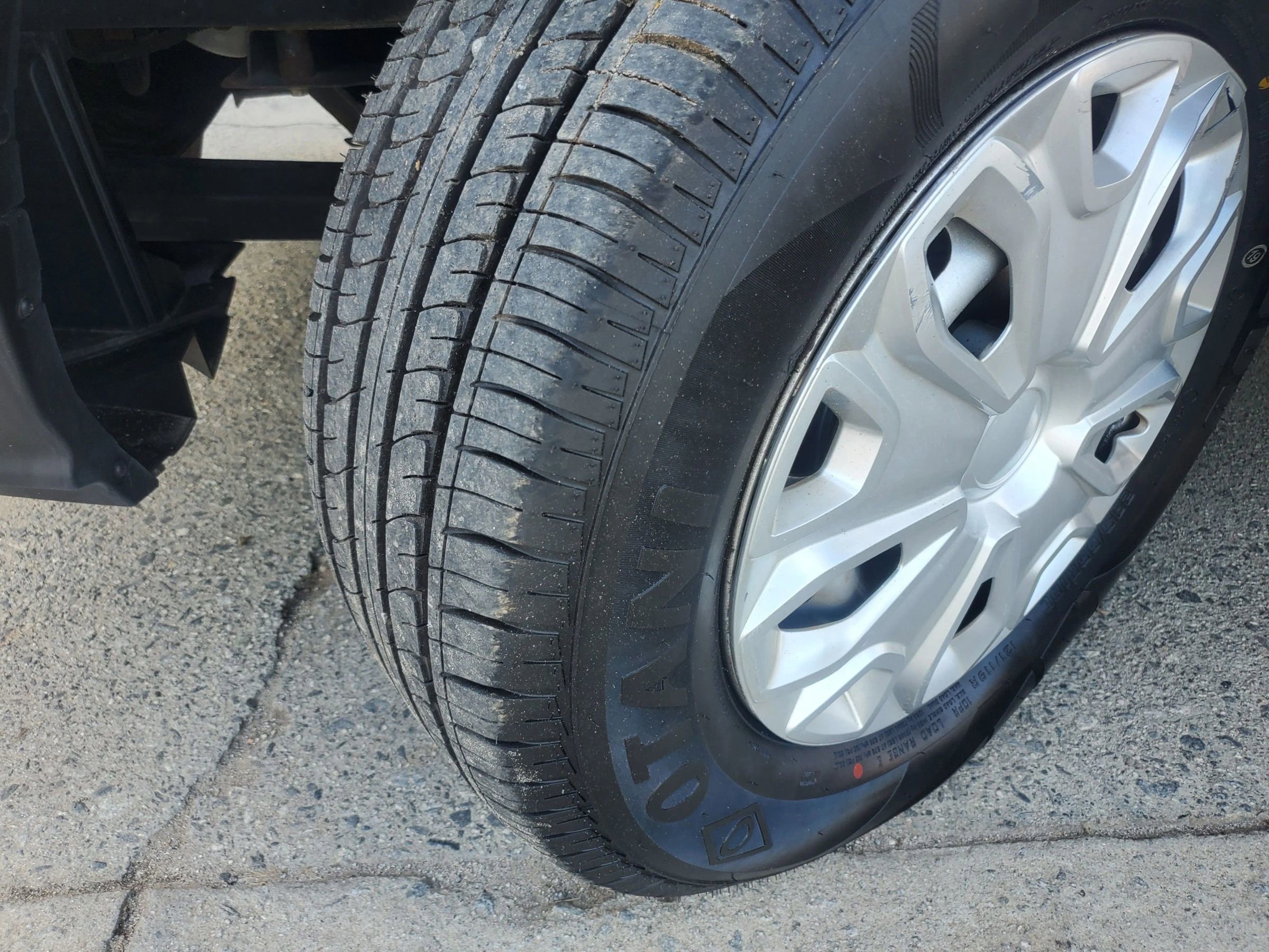 Used 2020 Ford Transit 250 Medium Roof w/ Load Area Protection Package image 45