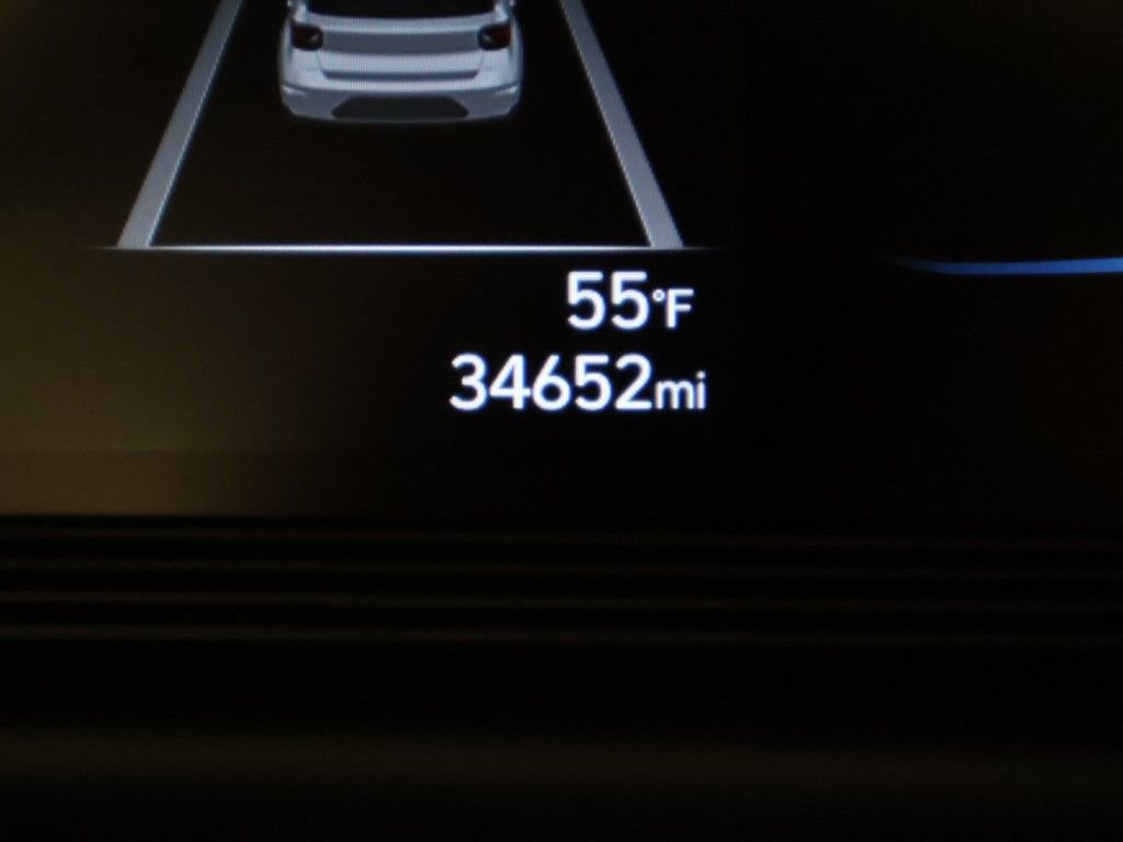 Certified 2023 Hyundai Venue SEL w/ Cargo Package image 36