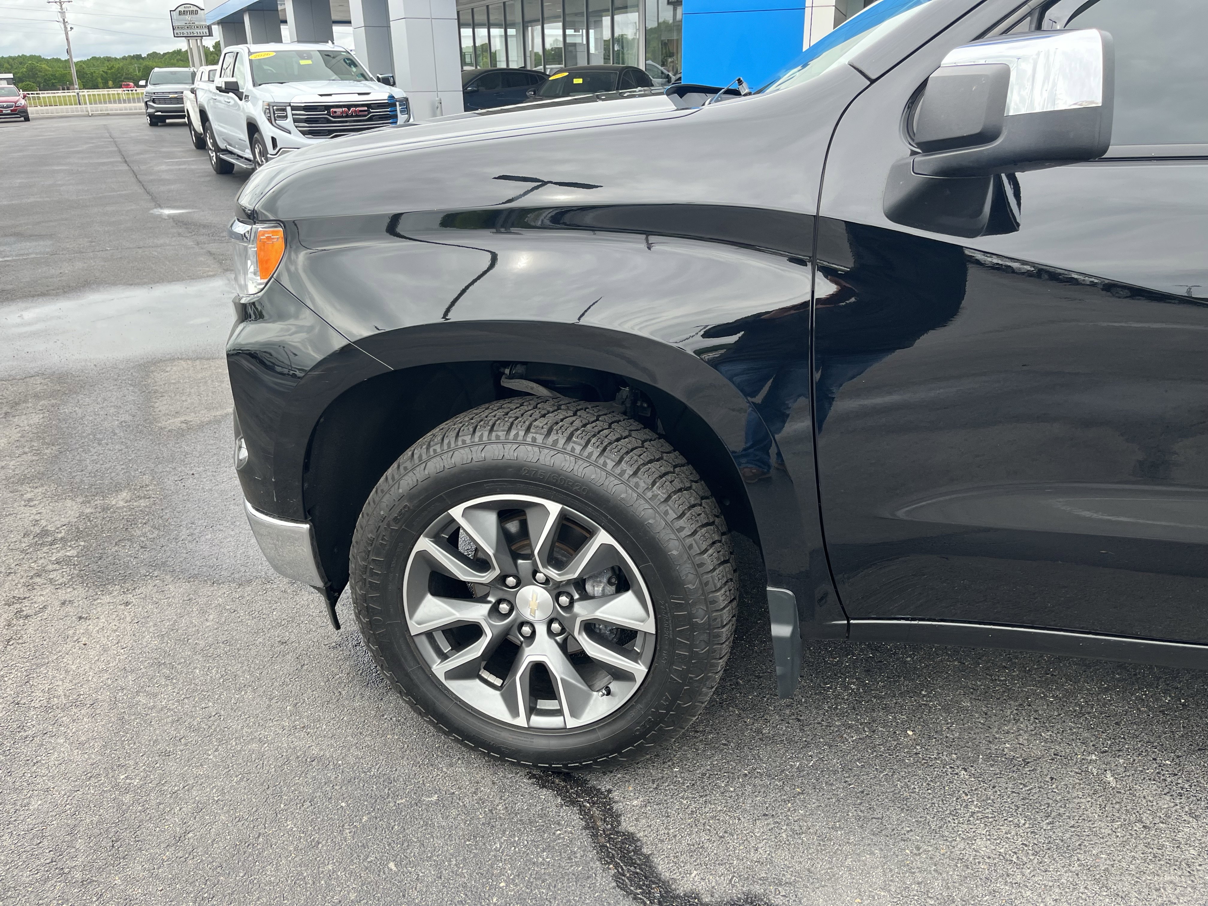 Used 2023 Chevrolet Silverado 1500 LT AWD/4WD image 2