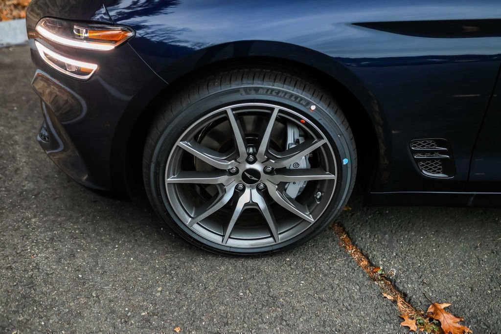 New 2026 Genesis G70 2.5T image 7