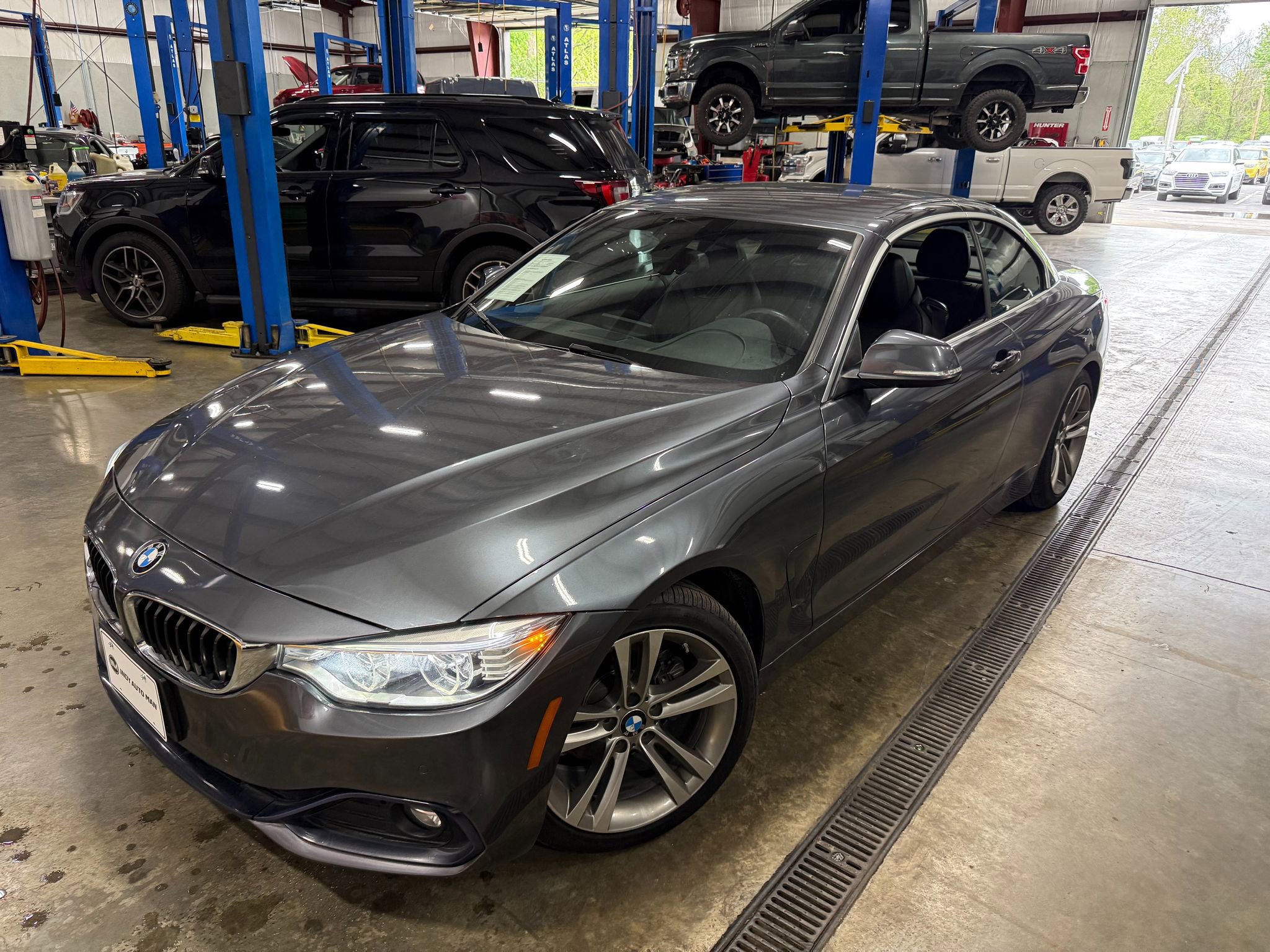 Used 2017 BMW 430i Convertible w/ Premium Package RWD image 2